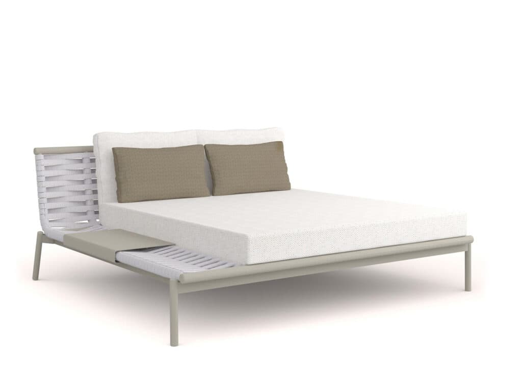 DAYBED